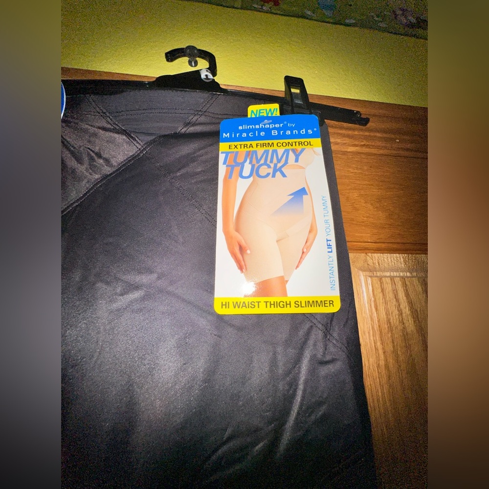 🖤NWT TUMMY TUCK